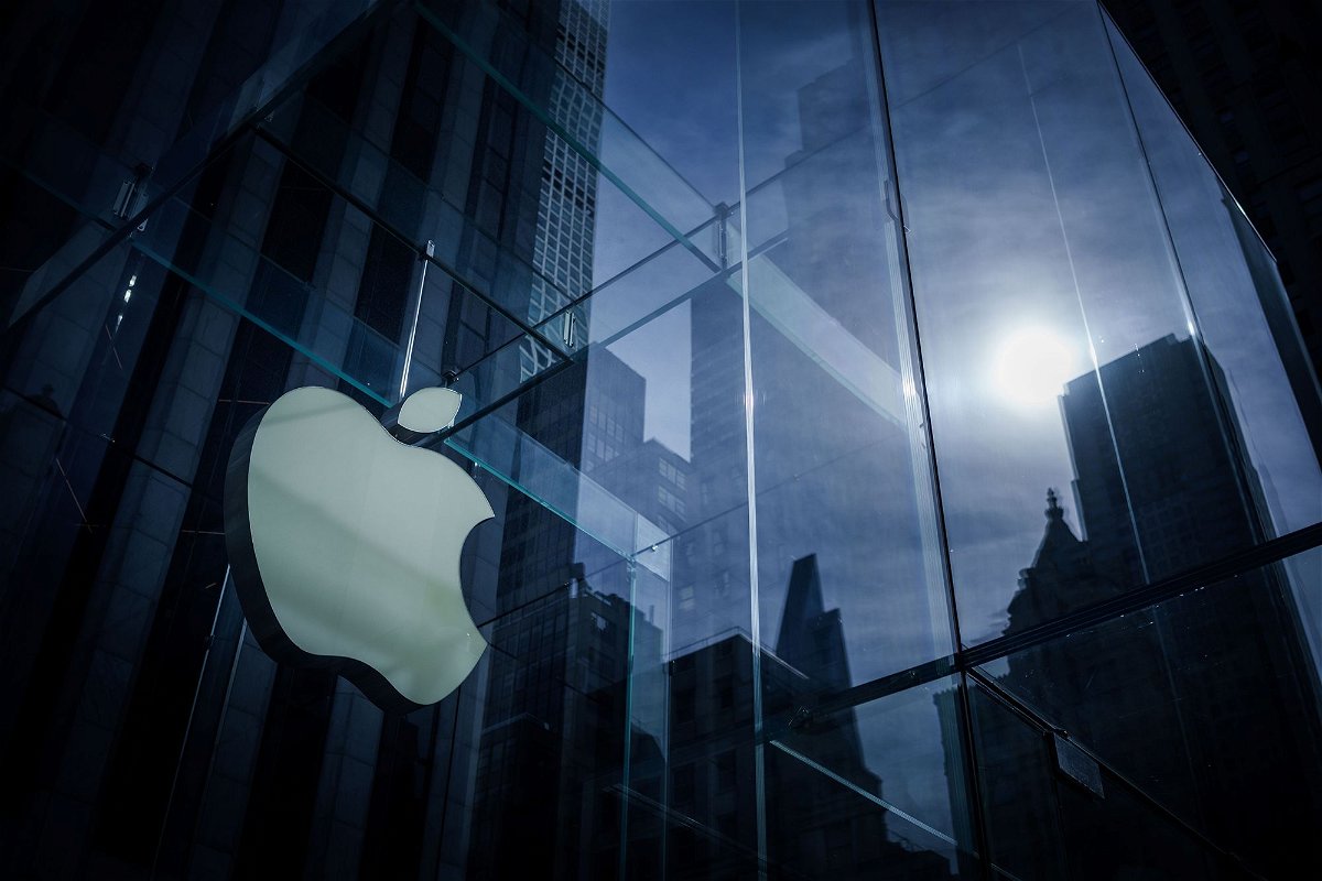 <i>Michael Kappeler/dpa/picture alliance/Getty Images via CNN Newsource</i><br/>Apple's logo