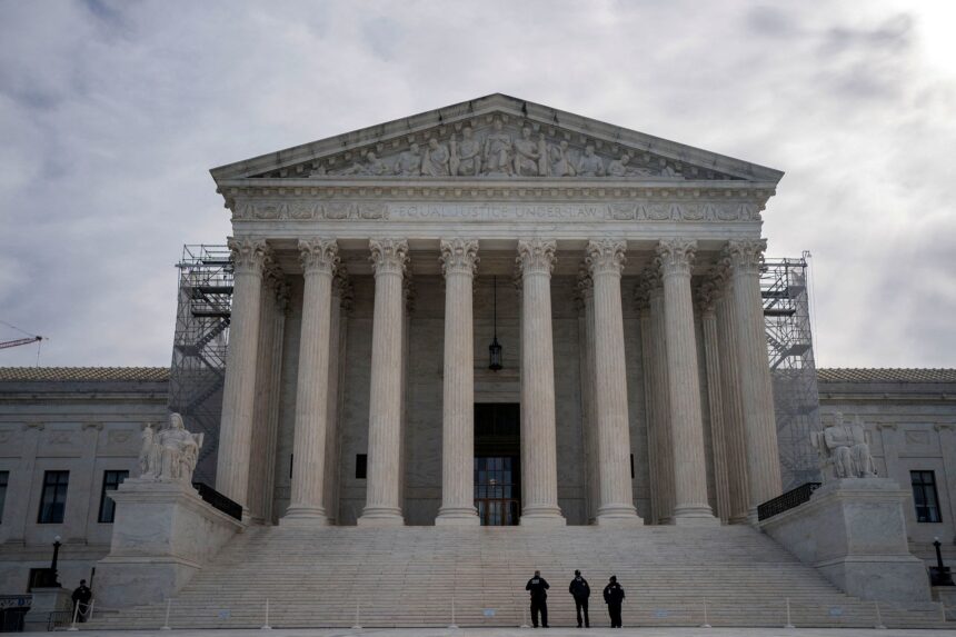 Supreme Court blocks Texas from enforcing controversial immigration law ...