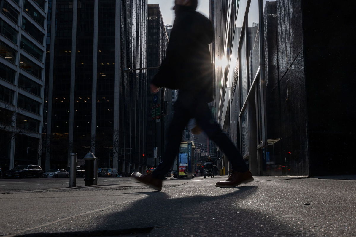 <i>Spencer Platt/Getty Images via CNN Newsource</i><br/>The sun beats down on New York City streets on a warm day. Scientists say retroreflective material could help keep urban areas significantly cooler in the summer.