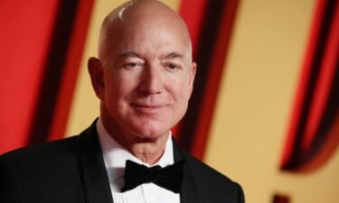 Amazon founder Jeff Bezos and his fiancée Lauren Sánchez are awarding $50 million each to Bill McRaven