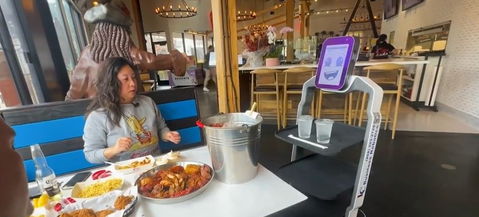 <i>KPIX via CNN Newsource</i><br/>Meet Rosie the Robot. She's been working here for the past two months and she's already a favorite among customers.