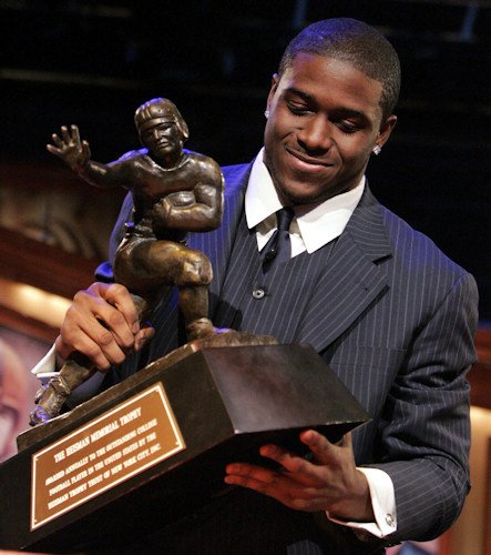 Former USC and NFL running back Reggie Bush is seeing the Heisman Trophy, which he won in 2005, returned to him.