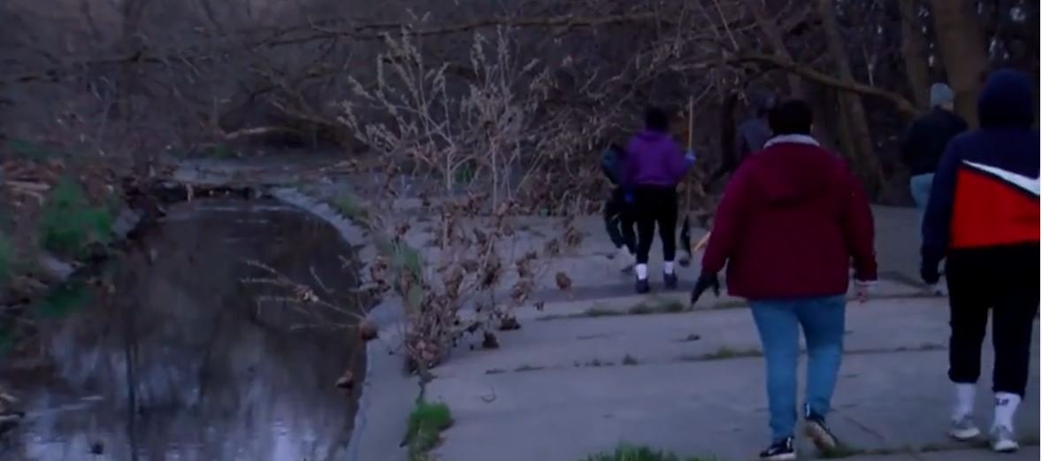 <i>WDJT via CNN Newsource</i><br/>Police are so far only pointing to the severed leg at a Cudahy Park as belonging to Sade Robinson. That has set a group of volunteers in motion