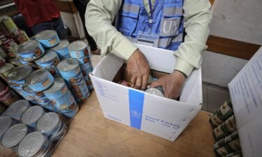 World Food Programme starts distributing food aid after a five-month gap in Gaza City