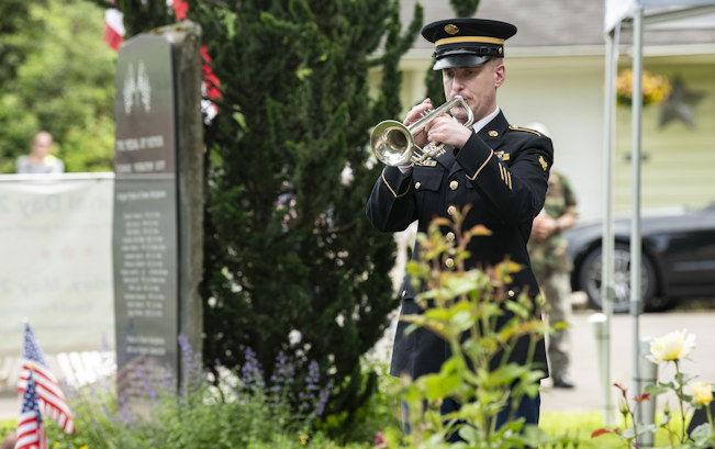 Army Band bugler Taps Memorial Day Beaverton 5-27