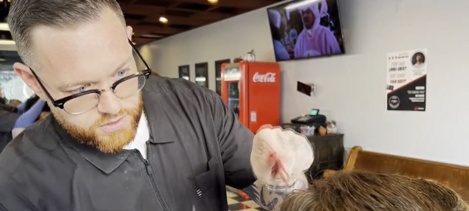 <i>WWJ via CNN Newsource</i><br/>Metro Detroit barber