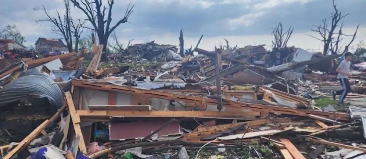 <i>KCCI via CNN Newsource</i><br/>A Greenfield tornado victim