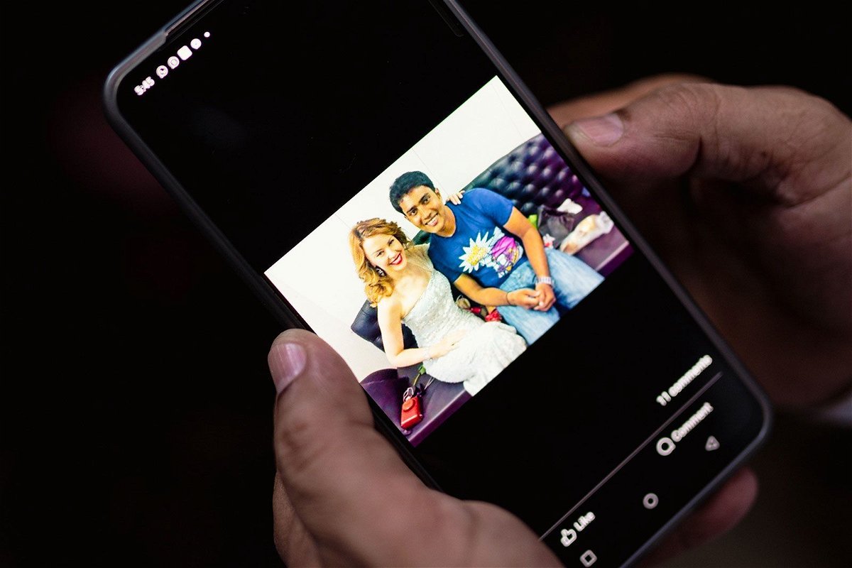 <i>Noemi Cassanelli/CNN via CNN Newsource</i><br/>Jameel Shah shows a photo of himself with Australian actor and singer Kylie Minogue in Mumbai on April 14.