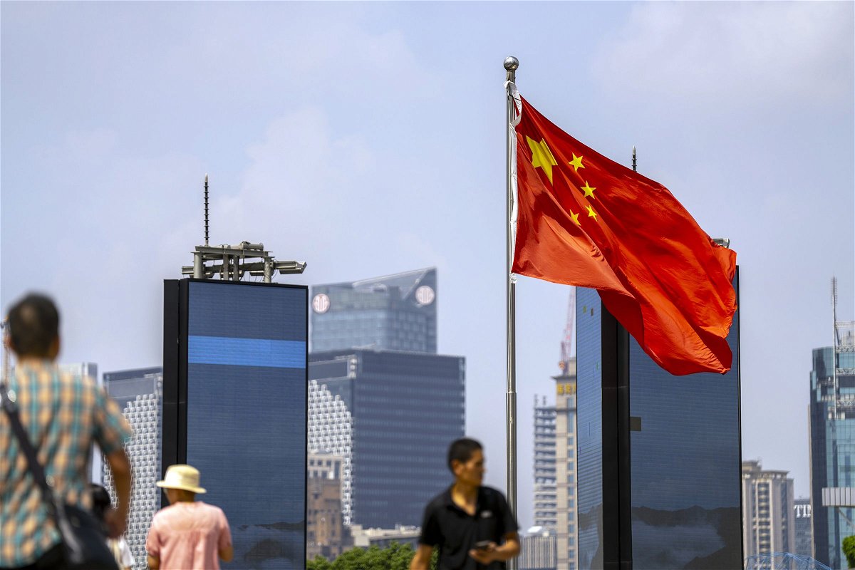 <i>Raul Ariano/Bloomberg/Getty Images via CNN Newsource</i><br/>A Chinese flag in Pudong's Lujiazui Financial District in Shanghai
