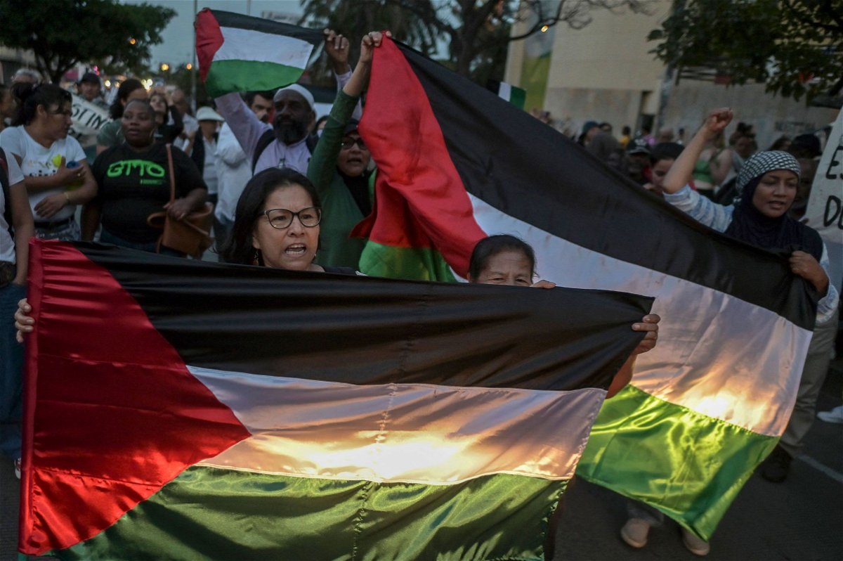 People demonstrate in support of Palestinians in Cali