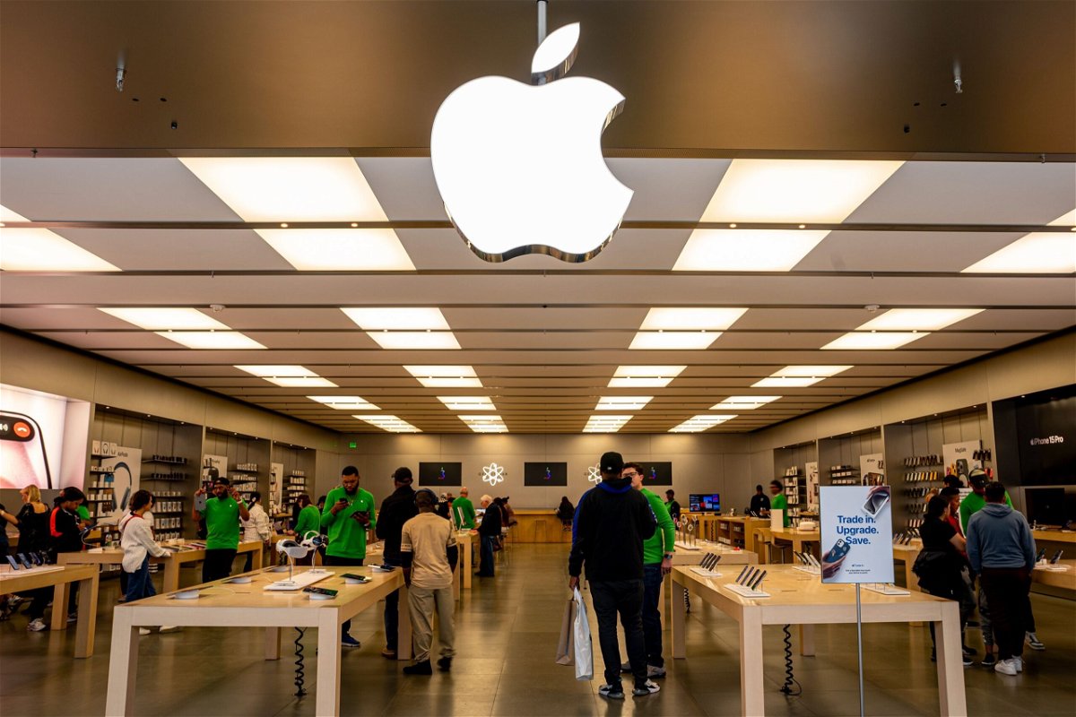 <i>Andrew Harnik/Getty Images via CNN Newsource</i><br/>The Apple Store at Towson Town Center Mall in Maryland is pictured. Apple Store workers in Towson