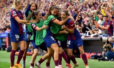 Aitana Bonmatí scored the only goal of the game as Barcelona retained its Women's Champions League title by beating Lyon.