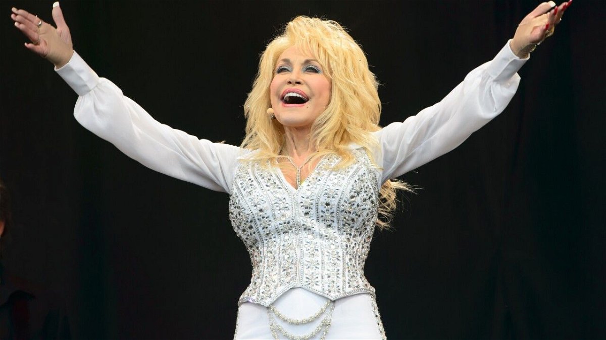 <i>Jonathan Short/Jonathan Short/Invision/AP via CNN Newsource</i><br/>Dolly has been writing her life story as a Broadway musical and it's finally being developed for the stage in 2026!