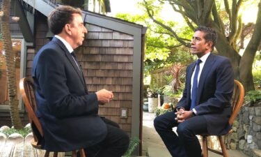 Dr. Dean Ornish speaks to CNN Chief Medical Correspondent Dr. Sanjay Gupta in the documentary “The Last Alzheimer’s Patient