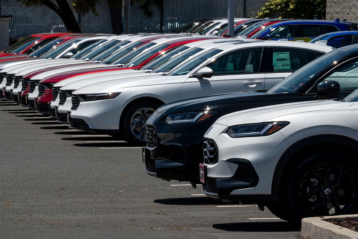 <i>David Paul Morris/Bloomberg/Getty Images via CNN Newsource</i><br/>Vehicles for sale at an AutoNation Honda dealership in Fremont