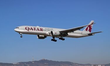 Passengers say they were stuck for hours inside a Qatar Airlines plane in scorching temperatures.