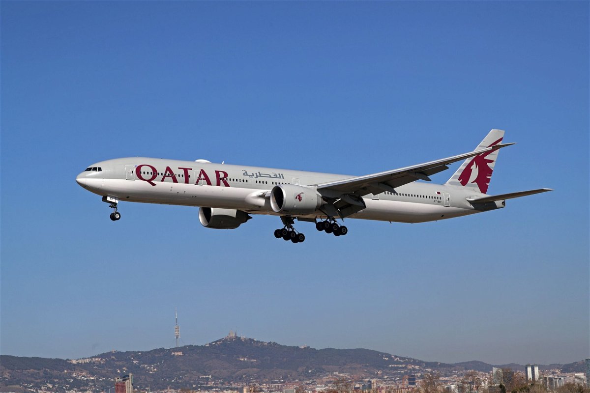 <i>Urbanandsport/NurPhoto/Getty Images via CNN Newsource</i><br/>Passengers say they were stuck for hours inside a Qatar Airlines plane in scorching temperatures.