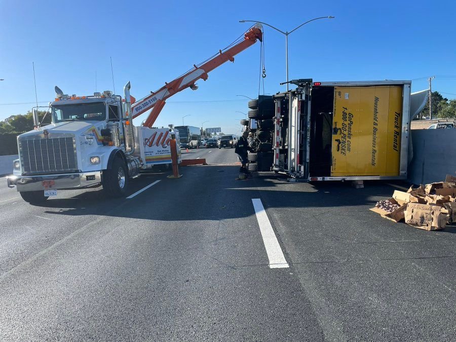 <i>@CHP_RedwoodCity/KPIX via CNN Newsource</i><br/>A box truck carrying a load of avocados overturned on northbound U.S. Highway 101 in San Mateo early Monday morning.