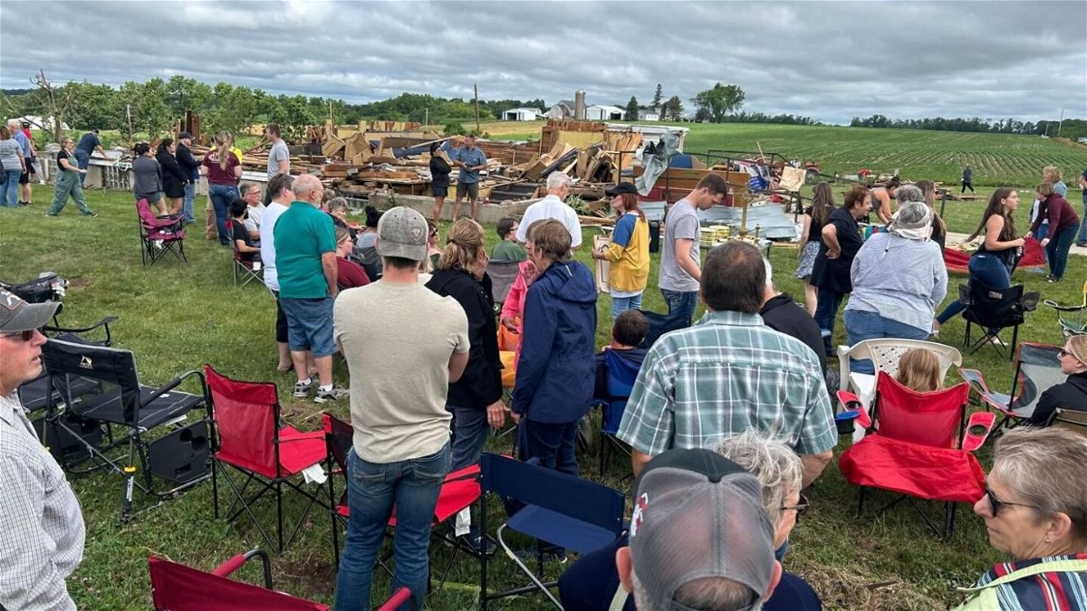 <i>WKOW via CNN Newsource</i><br/>Apple Grove Lutheran congregation finds community in church wreckage.