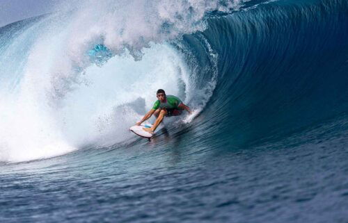 Griffin Colapinto carves into barrel of wave