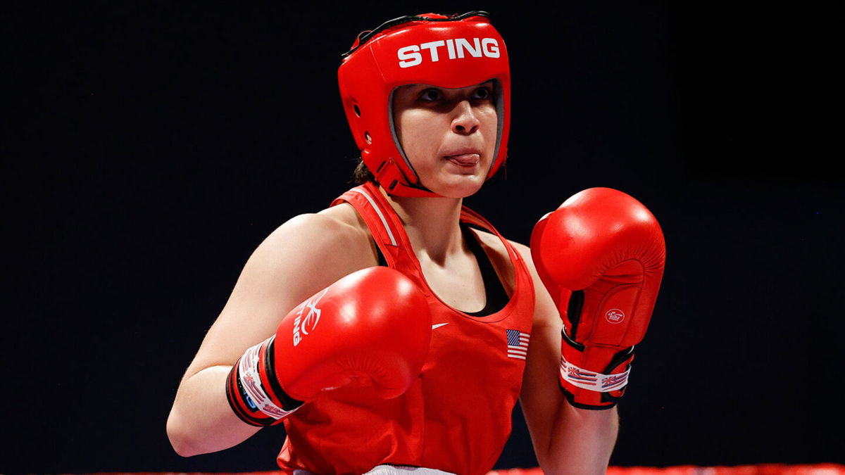 Alyssa Mendoza in the boxing ring