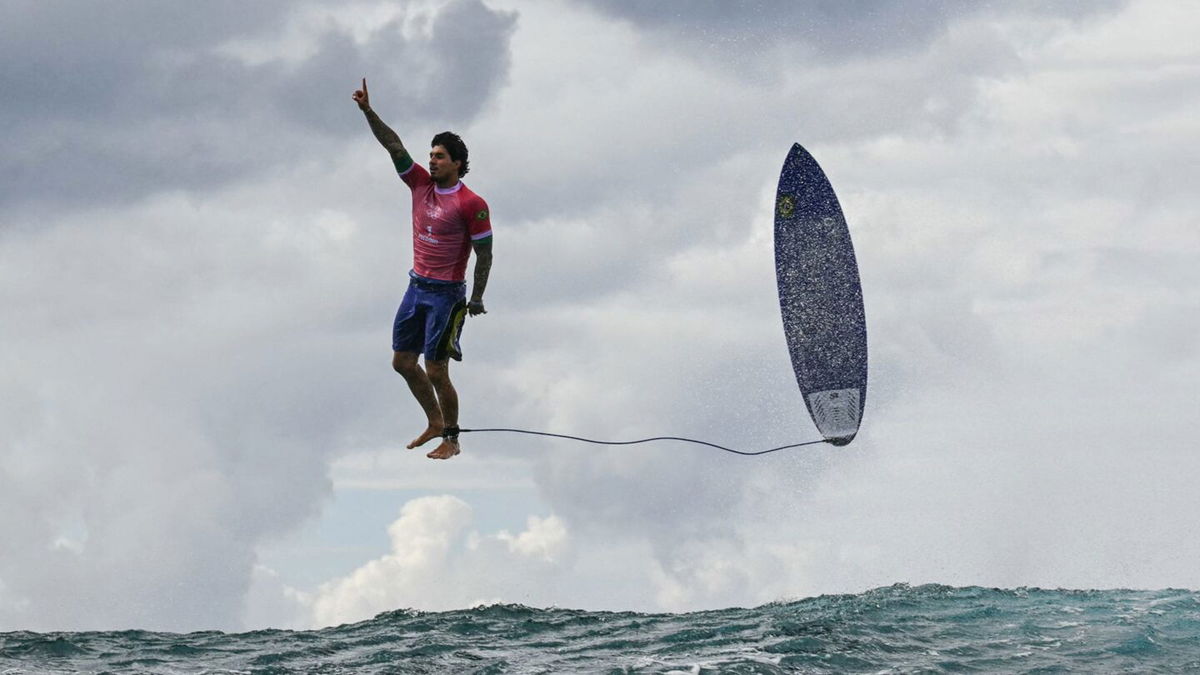 Gabriel Medina in flight The story behind the photo of the Olympics so