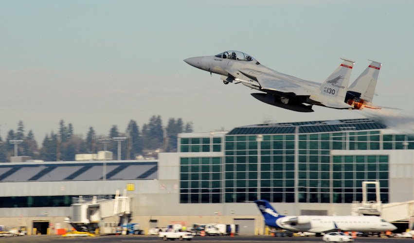 An F-15D Eagle assigned to the 142nd Fighter Wing takes off from the Portland Air National Guard Base, during a training flight, Feb. 12, 2015.
