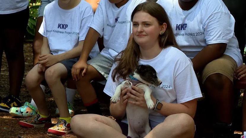 <i>WLOS via CNN Newsource</i><br/>Carolina Day School student Zoe Hewitt is working with Horizons students this summer to teach them the connection between people and animals