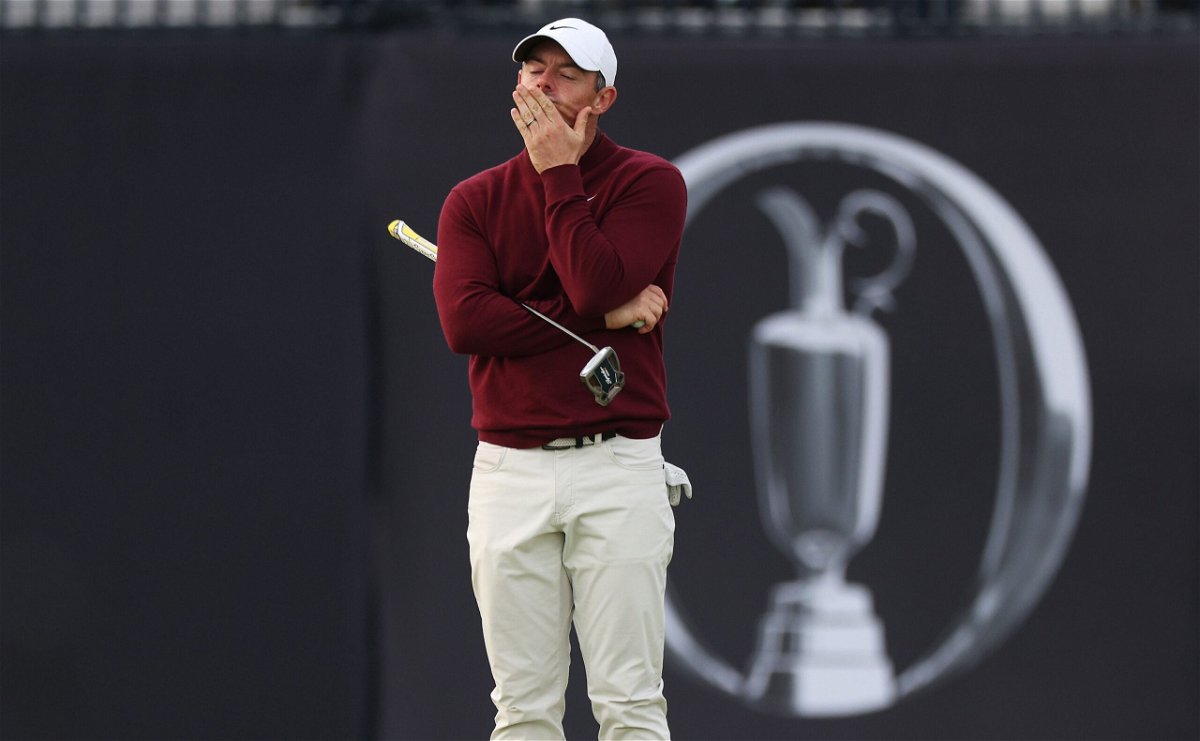 <i>Harry How/Getty Images via CNN Newsource</i><br/>McIlroy cut an exasperated figure during much of the second round.