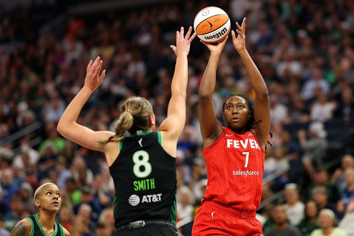<i>David Berding/Getty Images via CNN Newsource</i><br/>Boston shoots the ball against Alanna Smith of the Minnesota Lynx in the first quarter.