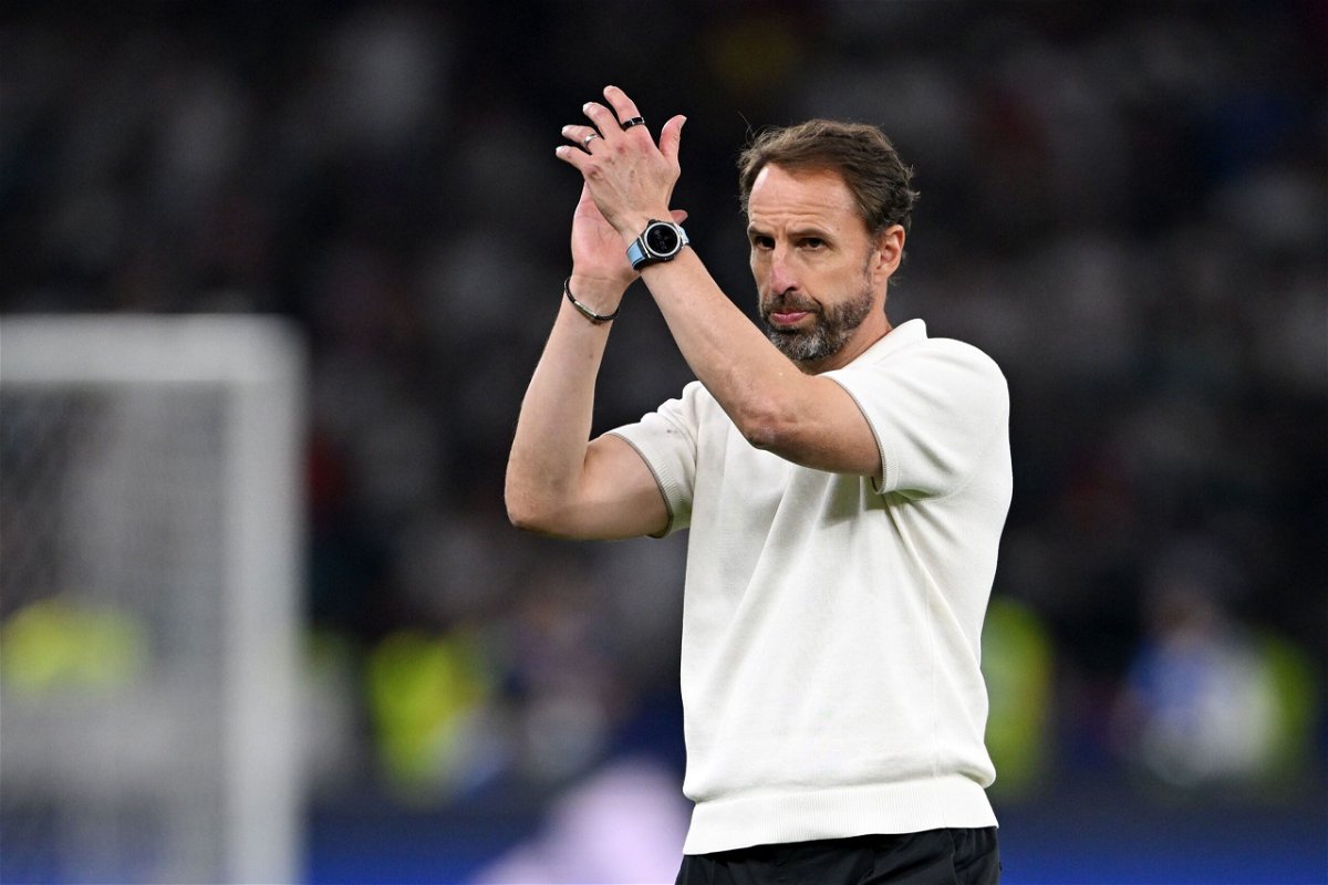 <i>Stu Forster/Getty Images via CNN Newsource</i><br/>Gareth Southgate applauds the fans after England's defeat to Spain in the Euro 2024 final.