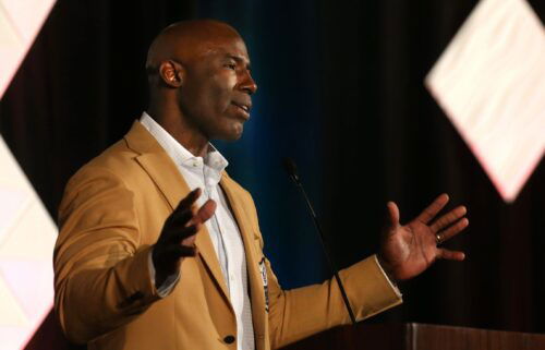 Terrell Davis took to social media to share an emailed letter notifying the NFL Hall of Famer of his placement on United's "no fly" list.