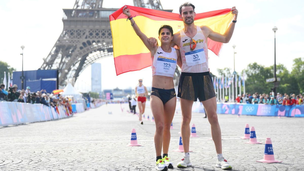 Spain's Martin Alvaro and Maria Perez win race walk mixed relay in the