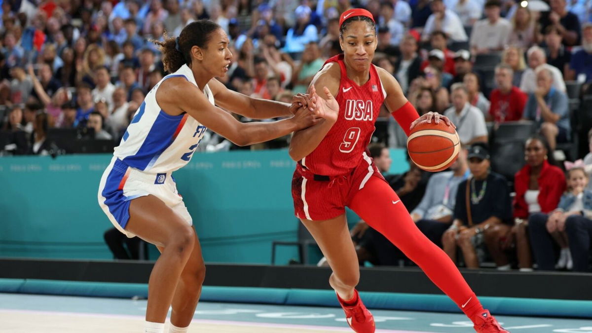 A'ja Wilson drives vs. France