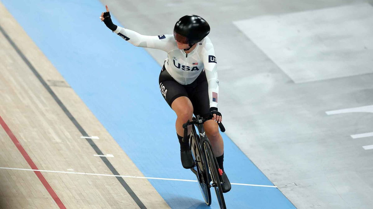 Jennifer Valente wins the women's omnium.