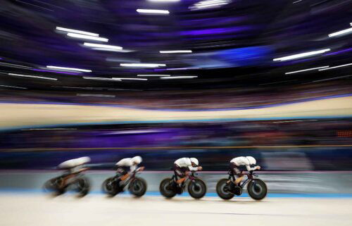 U.S. women's team pursuit races in the qualification round.