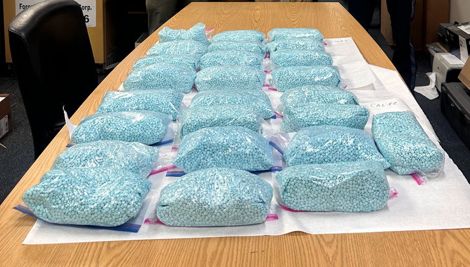 S. Oregon I-5 traffic stop of semi-truck leads to seizure of 60 pounds of fentanyl pills, two arrests – KTVZ