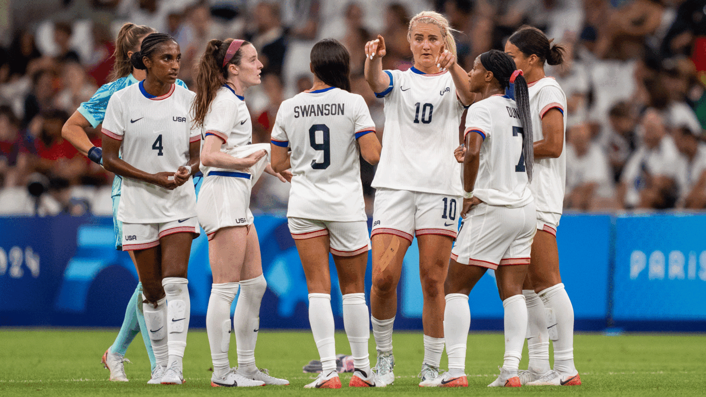 Lindsey Horan instructs the white-clad USWNT at the 2024 Paris Olympics