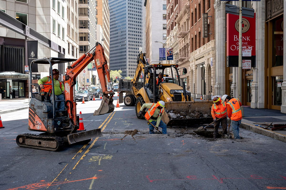 <i>David Paul Morris/Bloomberg/Getty Images via CNN Newsource</i><br/>Construction workers are pictured in San Francisco on May 7. The pandemic threw the US job market into chaos