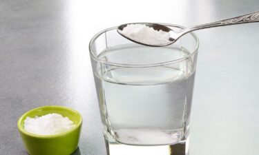 Drinking water mixed with baking soda could have some health benefits