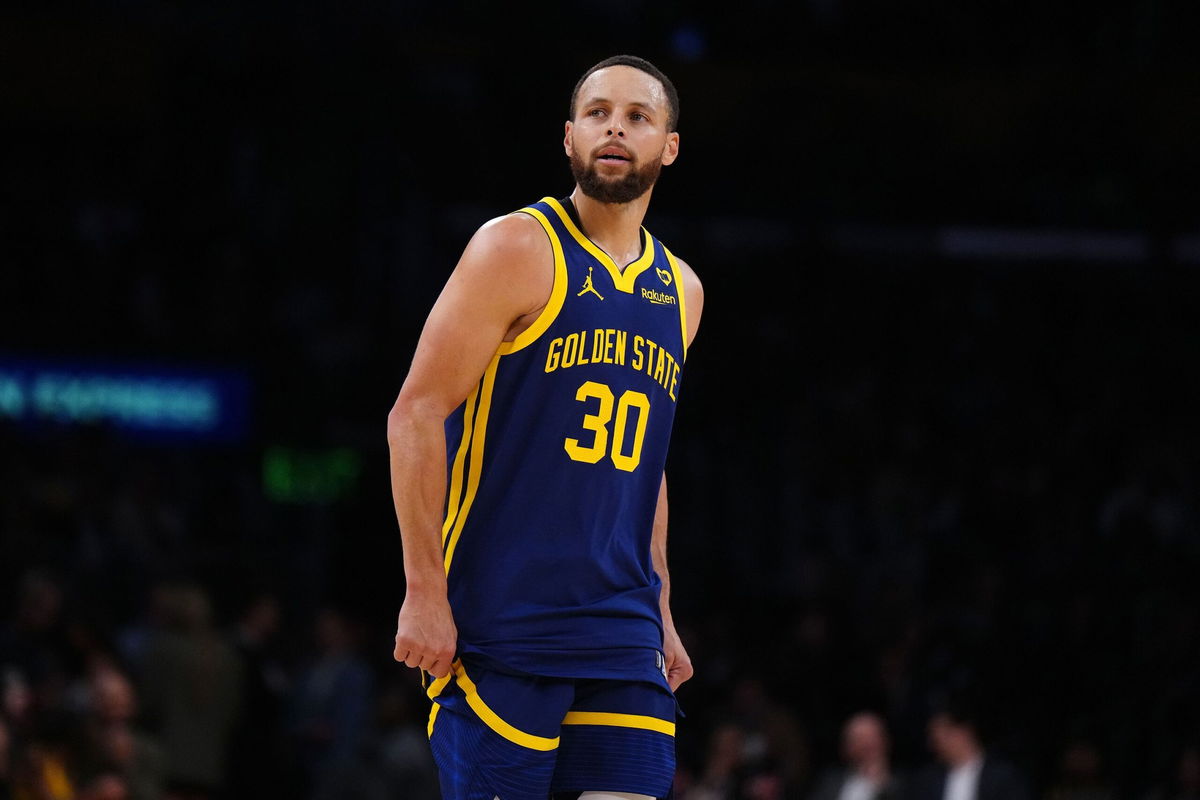 <i>Kirby Lee/USA Today/Reuters via CNN Newsource</i><br/>Steph Curry looks on during a Golden State Warriors game against the Los Angeles Lakers.