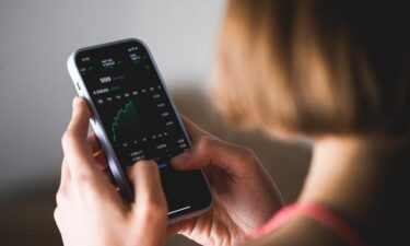 Investing apps make auto-investing simple and cost-effective