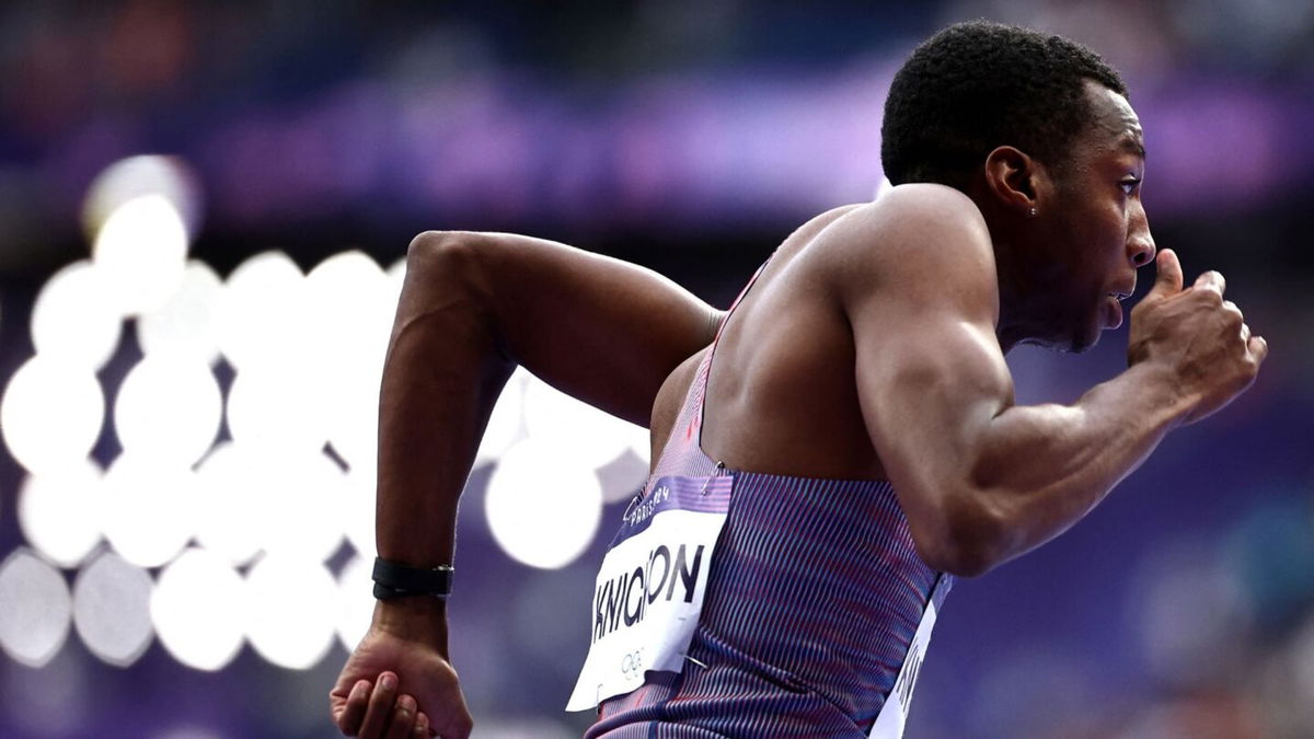 Erriyon Knighton runs in the 200m semifinal