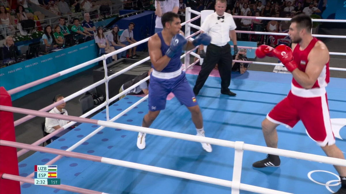 Bakhodir Jalolov wins super heavyweight boxing gold