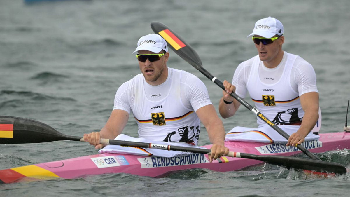 Germany pulls off shock upset of Australia in men's K-2 500m