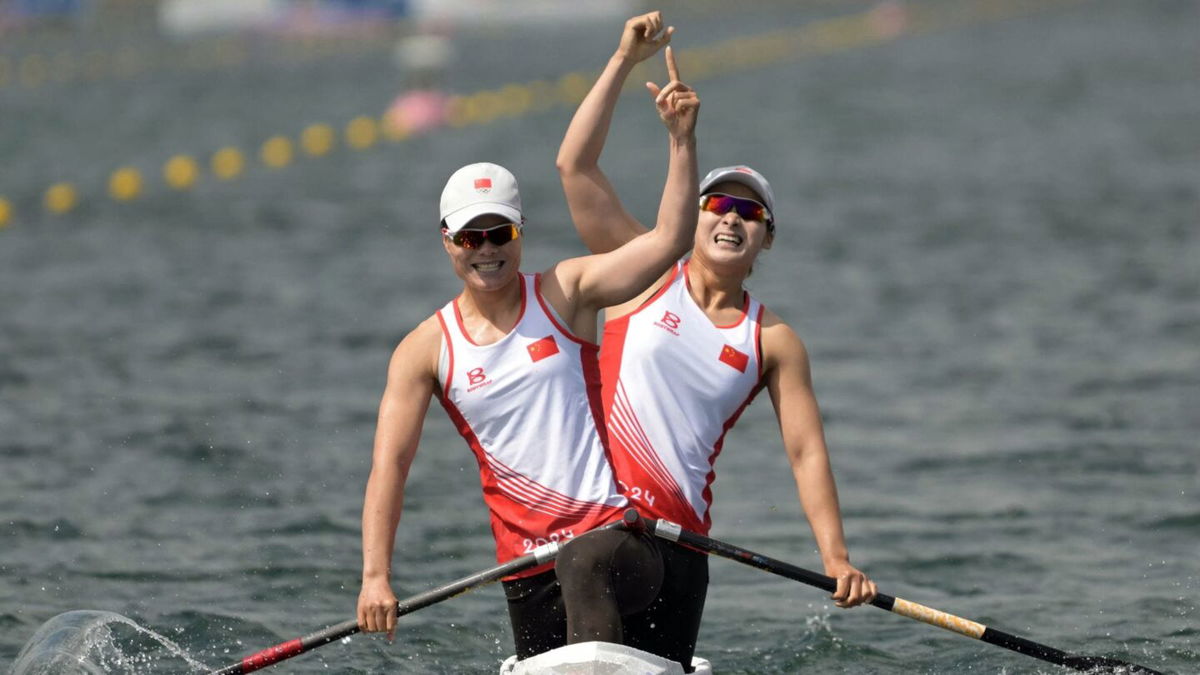 China tops first repeat podium in canoe sprint history