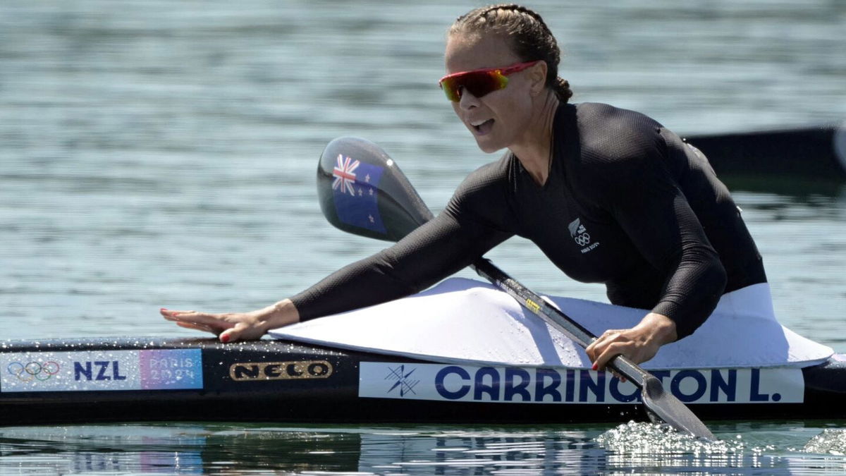 Lisa Carrington in canoe