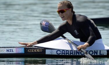 Lisa Carrington in canoe