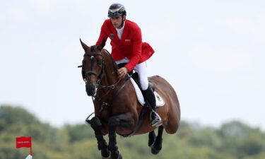 U.S. leaps to the top in equestrian team jumping qualifier