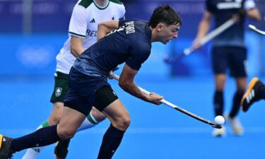 Argentina outlasts comeback attempt by Ireland